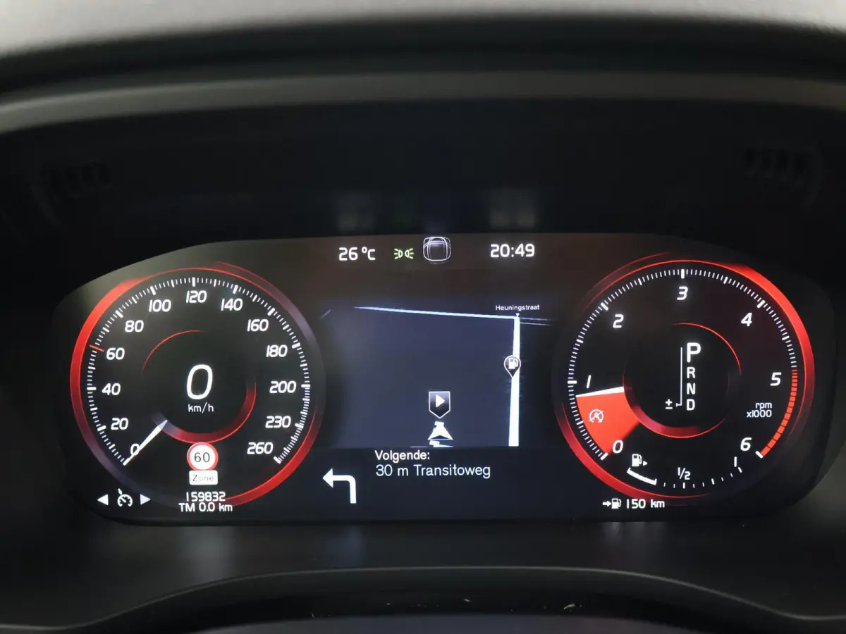 2.0 D4 AWD 190 PK INSCRIPTION + WEGKL. TREKHAAK | PANORAMA | CAMERA | STOELVERW. | CARPLAY