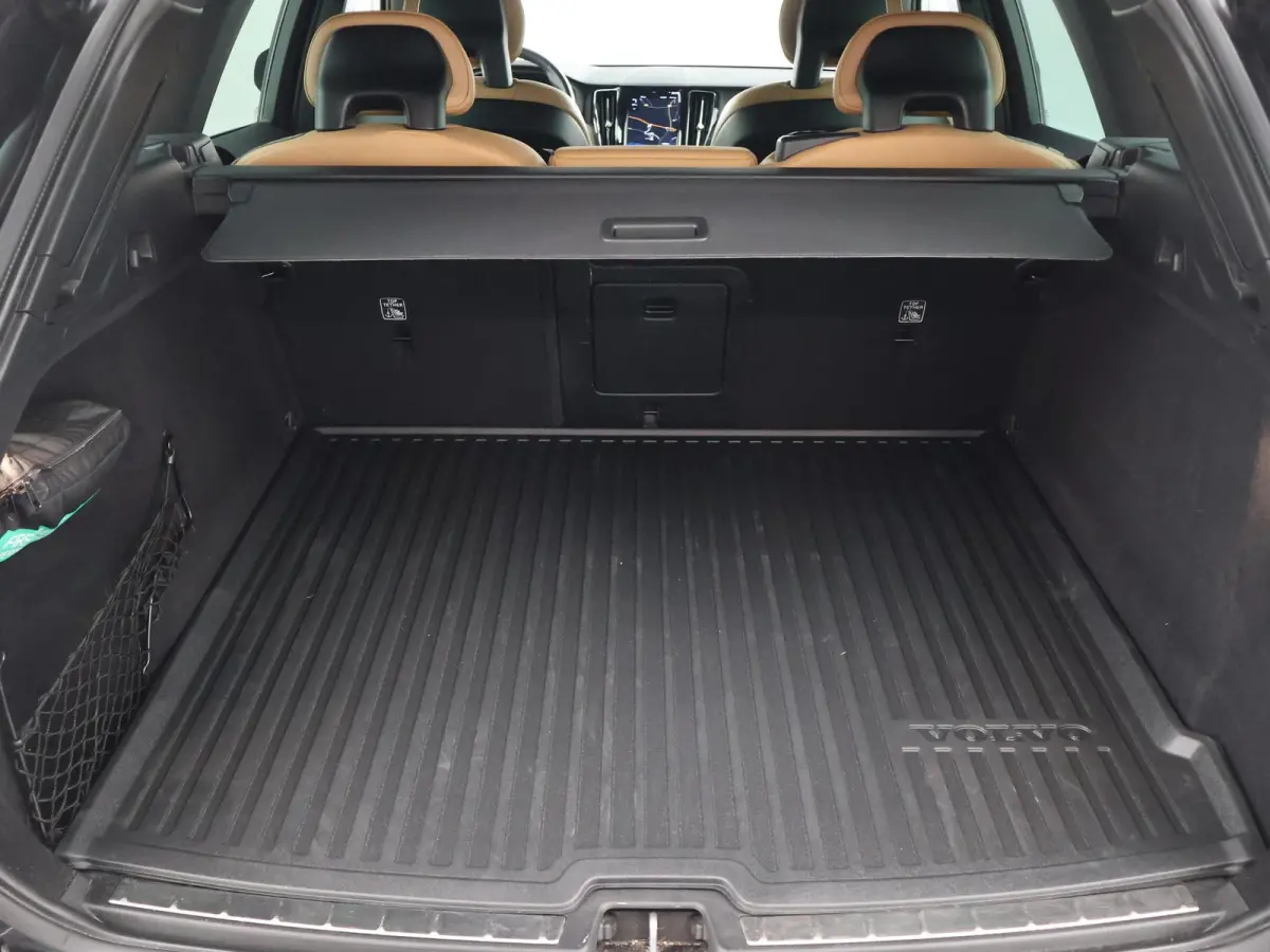 2.0 D4 AWD 190 PK INSCRIPTION + WEGKL. TREKHAAK | PANORAMA | CAMERA | STOELVERW. | CARPLAY
