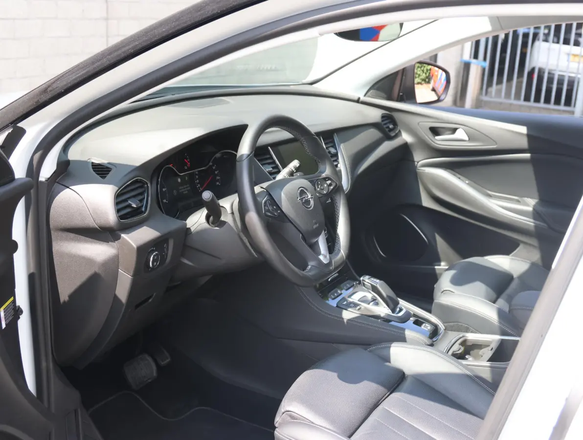 1.6 300pk Hybrid4 Ultimate | Elektrische achterklep | Lederen stoelen met geheugen koeling en verwarming | Camera