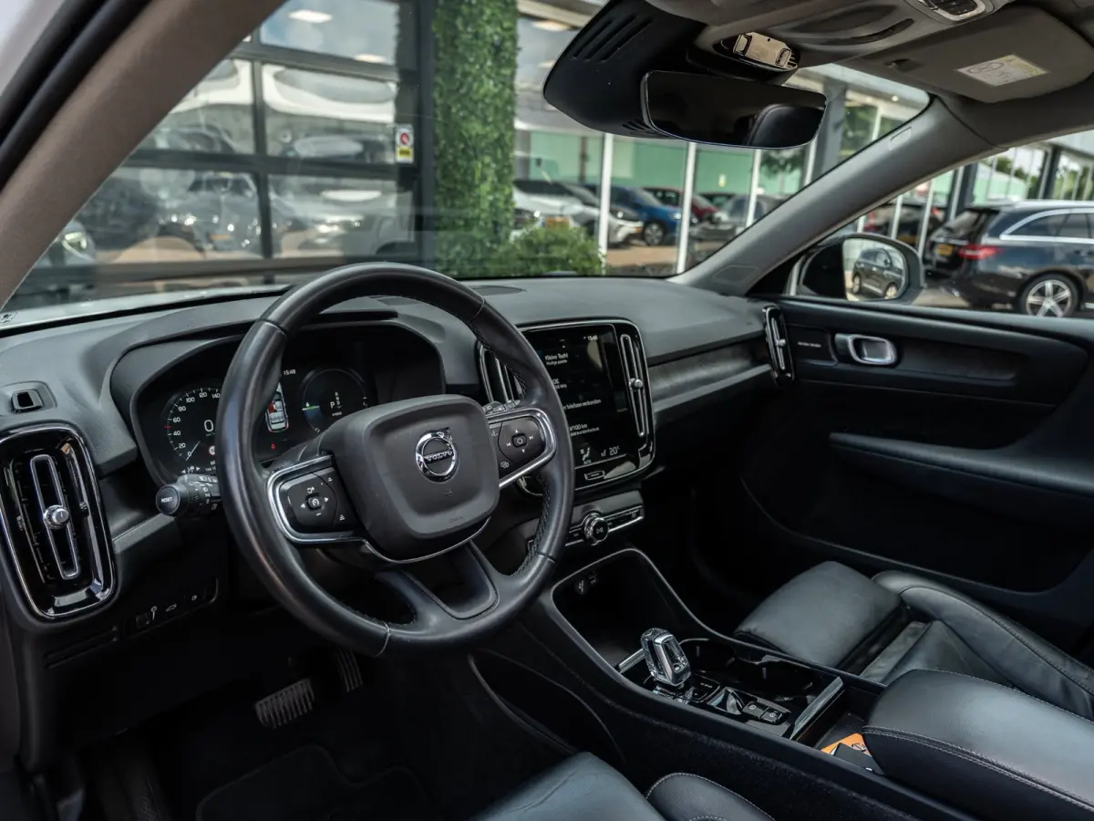 1.5 T5 Plug-in hybrid Ultimate Dark | Pano | H/K Sound | Surround View | BTW