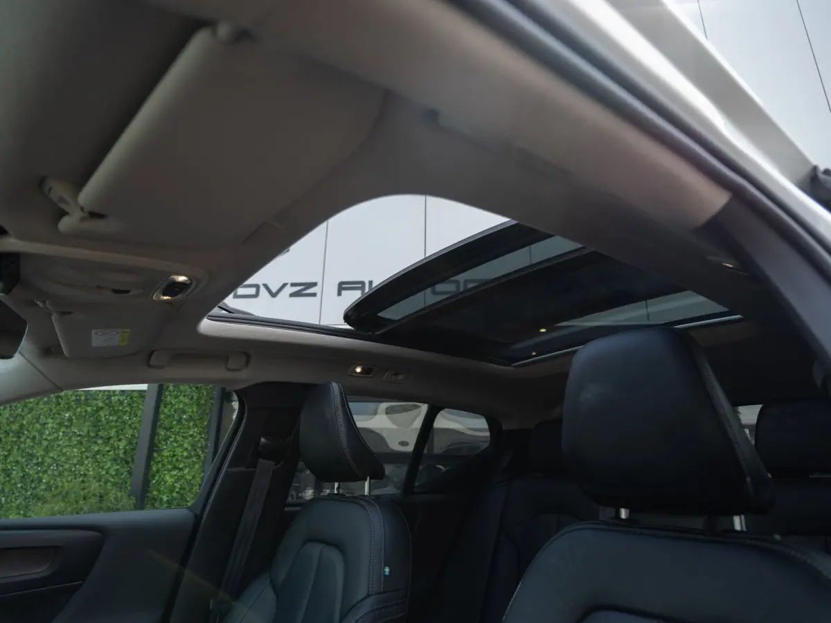 1.5 T5 Plug-in hybrid Ultimate Dark | Pano | H/K Sound | Surround View | BTW
