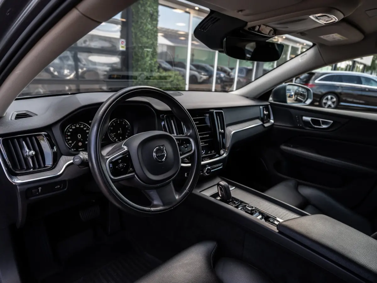 2.0 B5 AWD Pro | H/K Sound | Memory | Pilot Assist