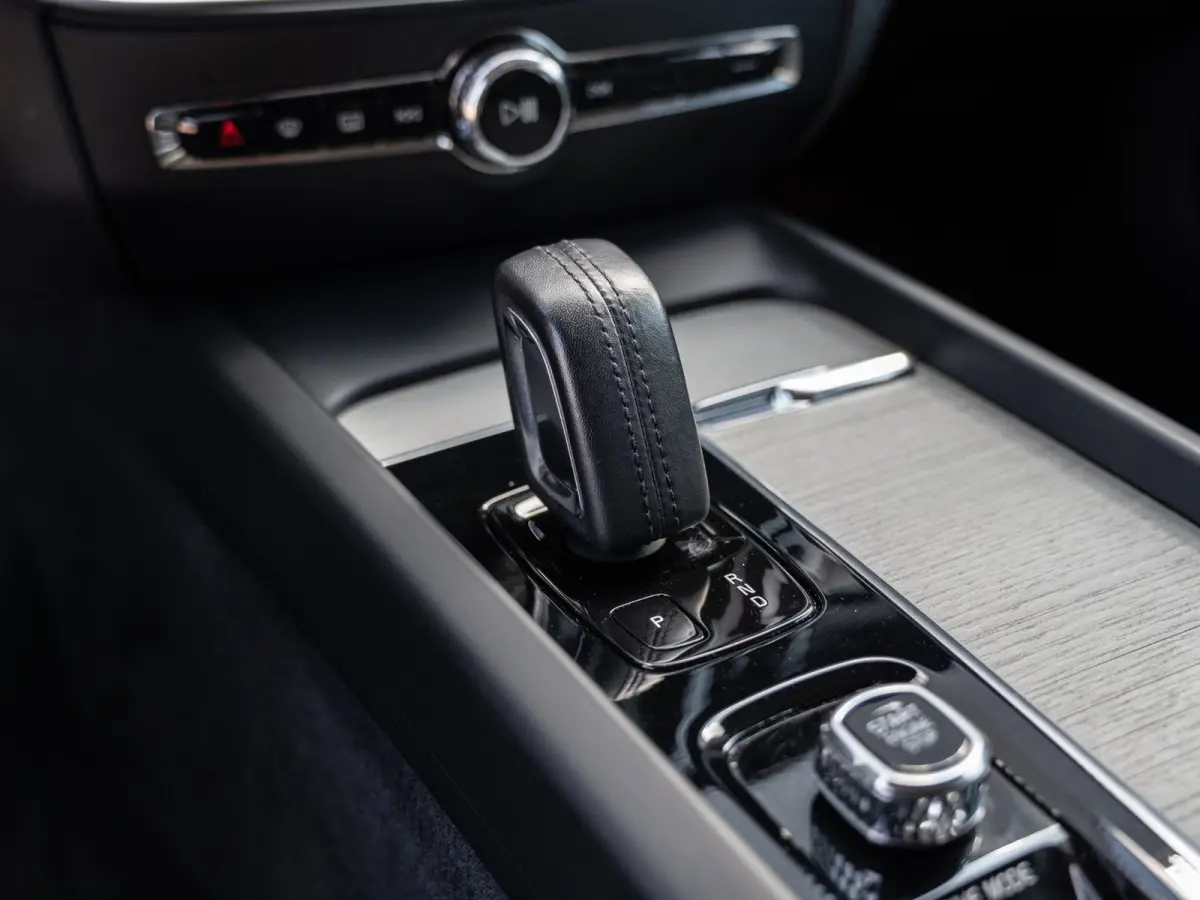 2.0 B5 AWD Pro | H/K Sound | Memory | Pilot Assist
