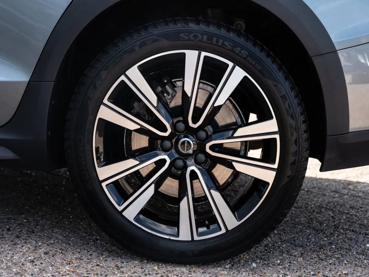 2.0 B5 AWD Pro | H/K Sound | Memory | Pilot Assist
