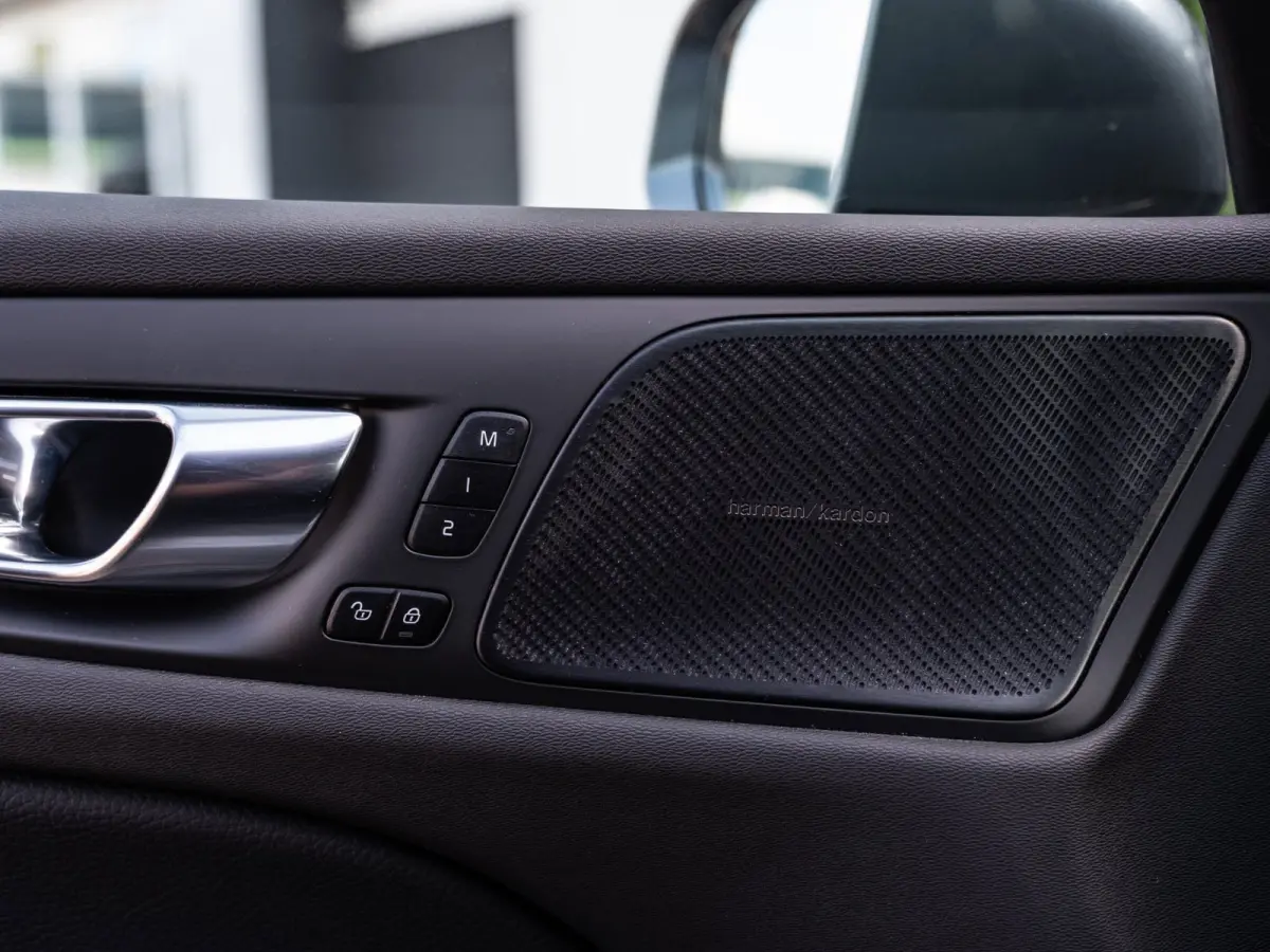 2.0 B5 AWD Pro | H/K Sound | Memory | Pilot Assist