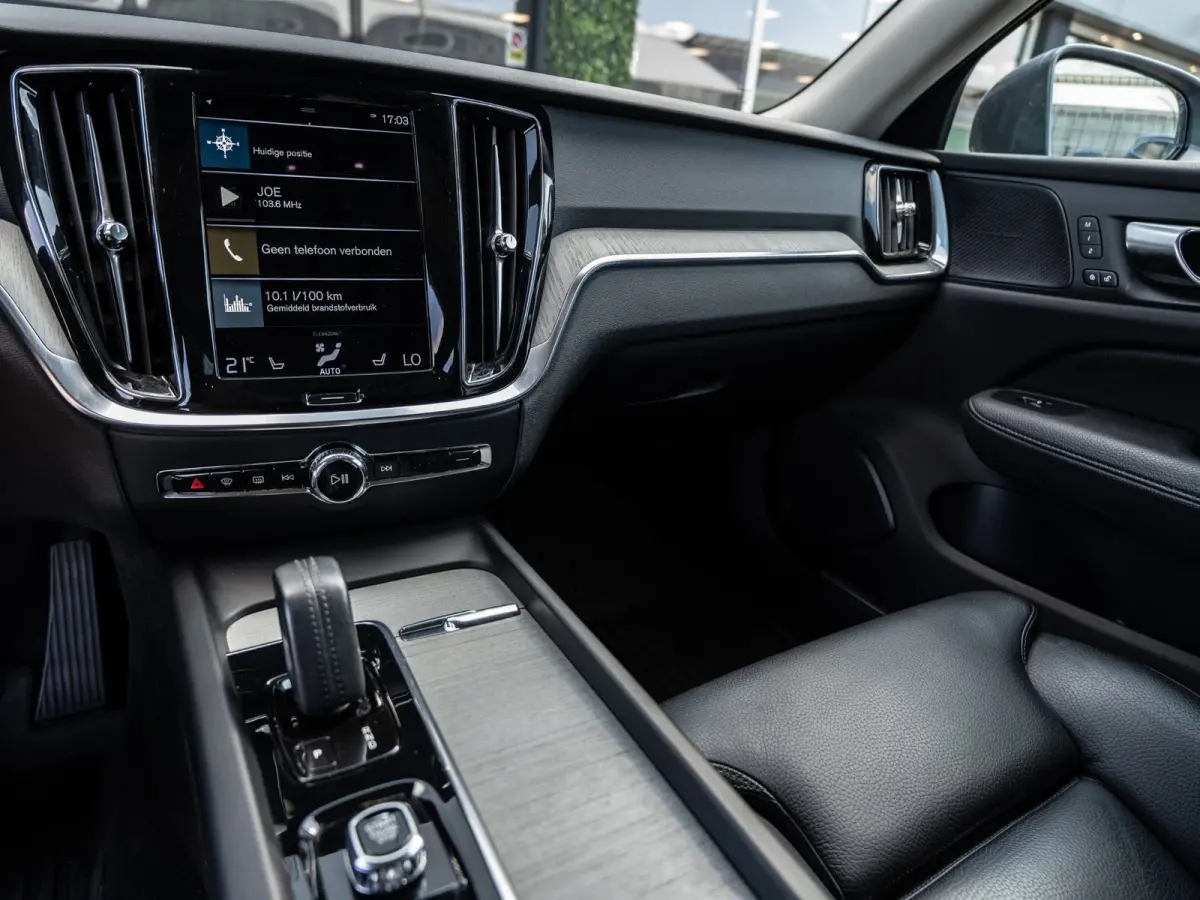 2.0 B5 AWD Pro | H/K Sound | Memory | Pilot Assist