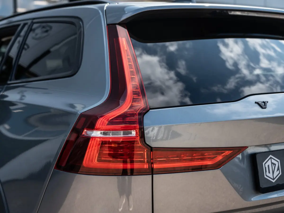 2.0 B5 AWD Pro | H/K Sound | Memory | Pilot Assist