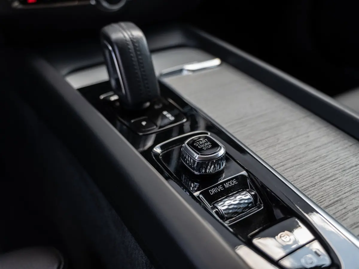 2.0 B5 AWD Pro | H/K Sound | Memory | Pilot Assist