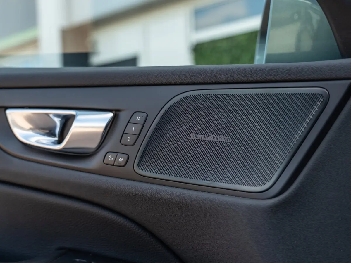 2.0 B5 AWD Pro | H/K Sound | Memory | Pilot Assist