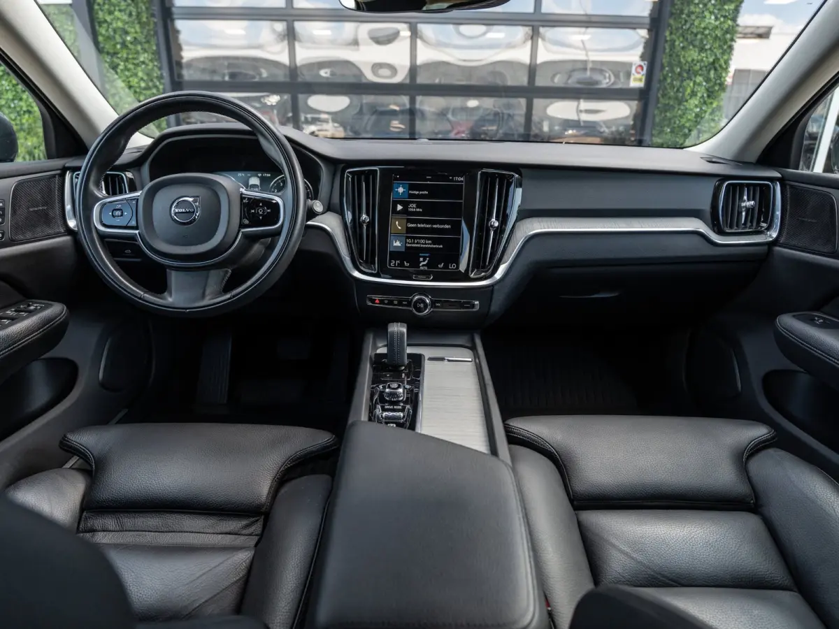 2.0 B5 AWD Pro | H/K Sound | Memory | Pilot Assist