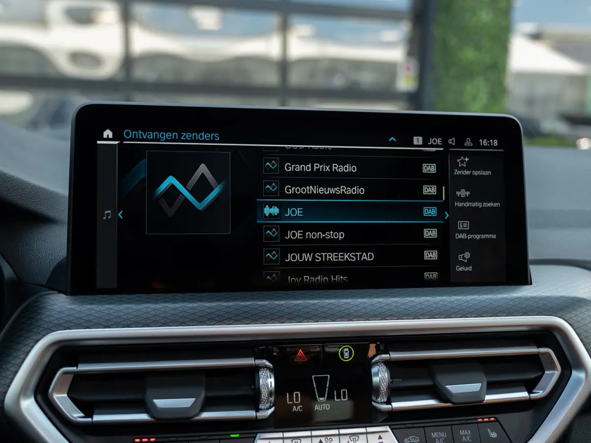 XDrive30e High Executive | M-Sport | Pano | Carplay | Camera
