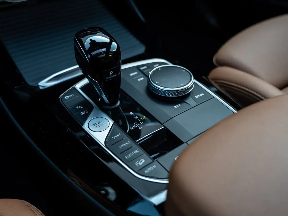 XDrive30e High Executive | M-Sport | Pano | Carplay | Camera