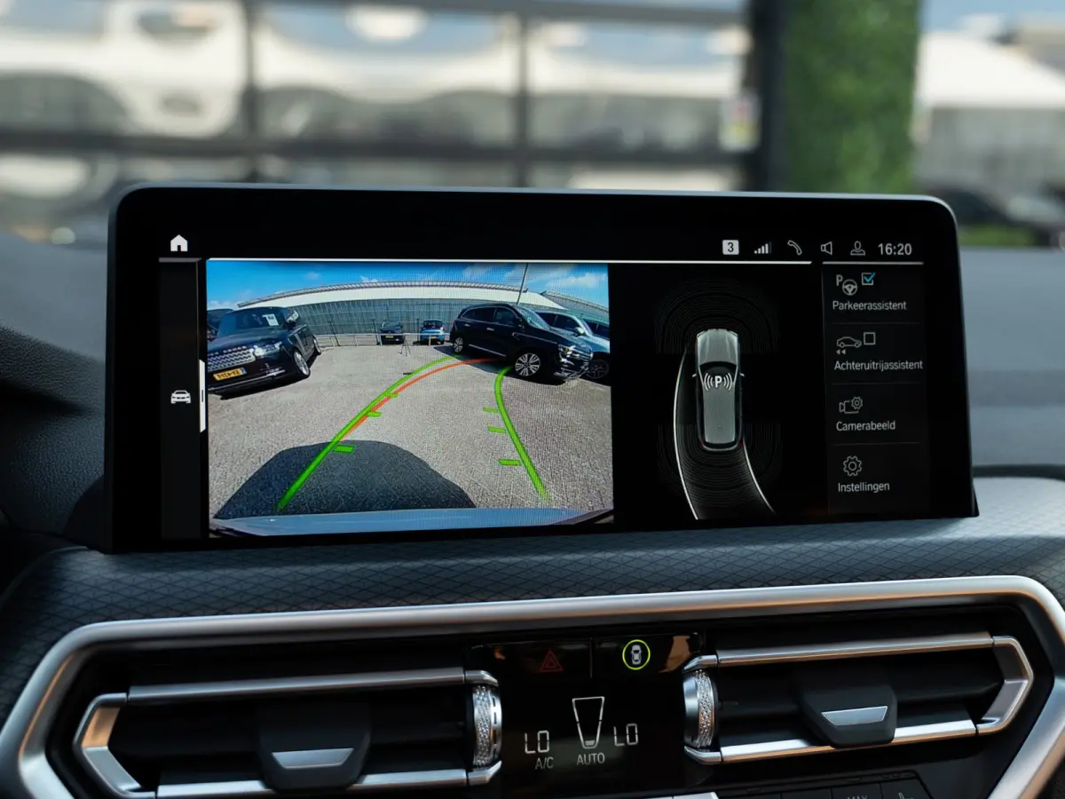 XDrive30e High Executive | M-Sport | Pano | Carplay | Camera