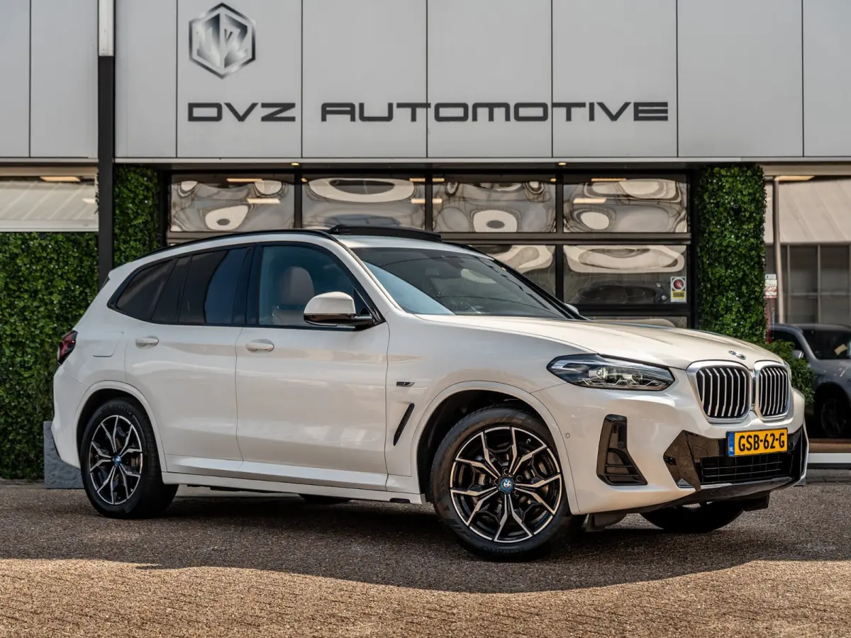 XDrive30e High Executive | M-Sport | Pano | Carplay | Camera