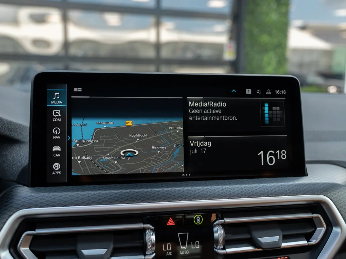 XDrive30e High Executive | M-Sport | Pano | Carplay | Camera
