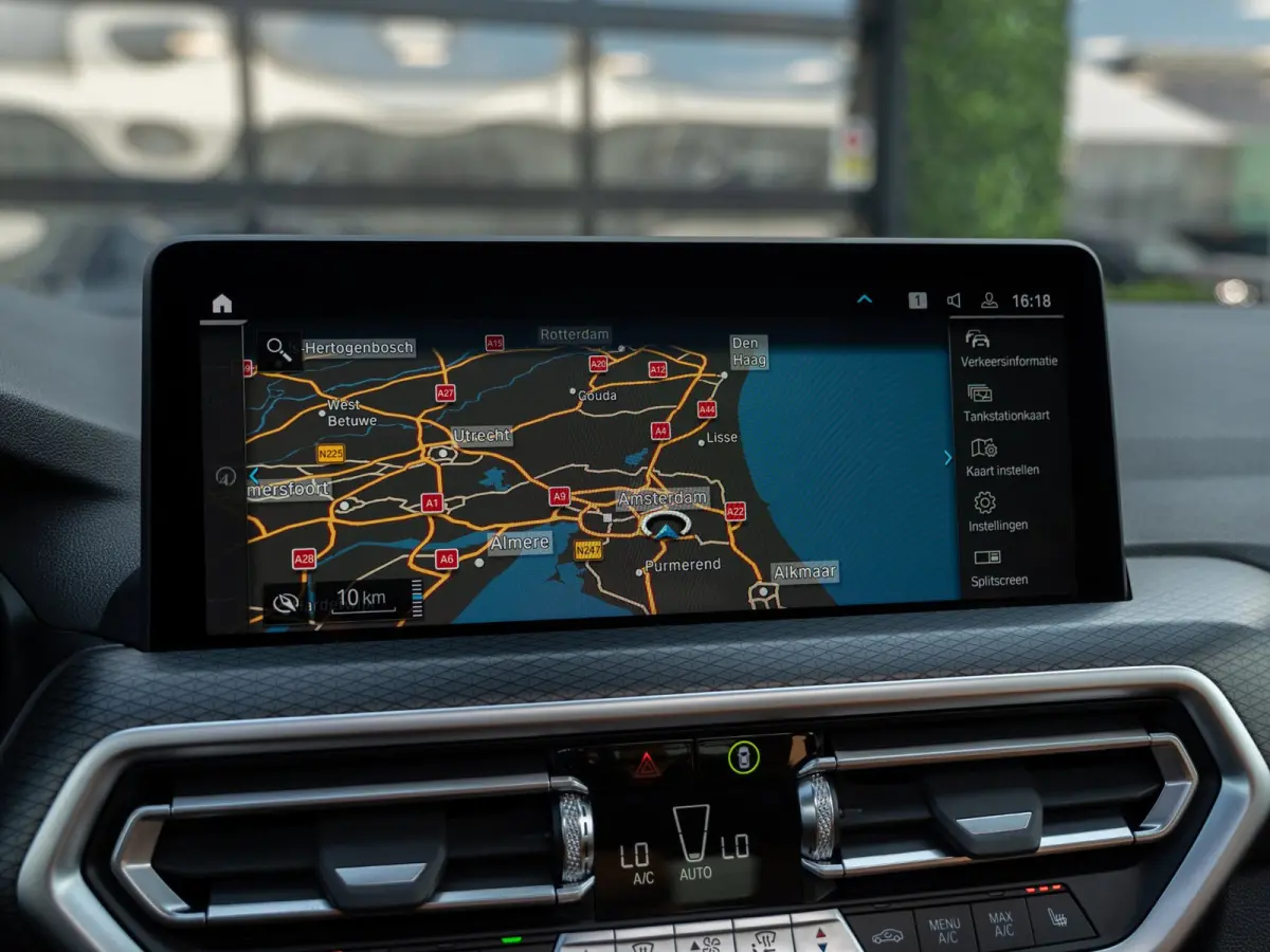 XDrive30e High Executive | M-Sport | Pano | Carplay | Camera