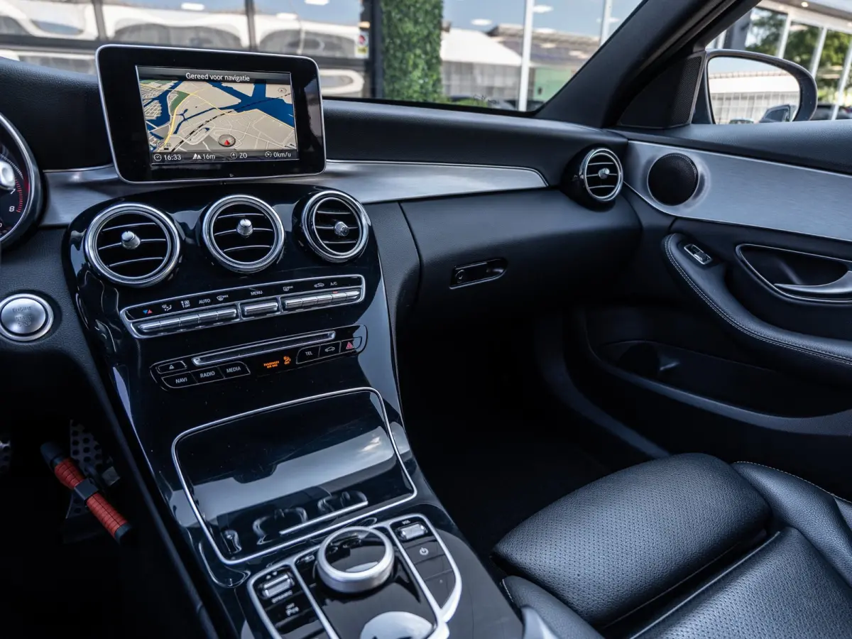 180 Business Solution AMG | Leder | Camera | Trekhaak