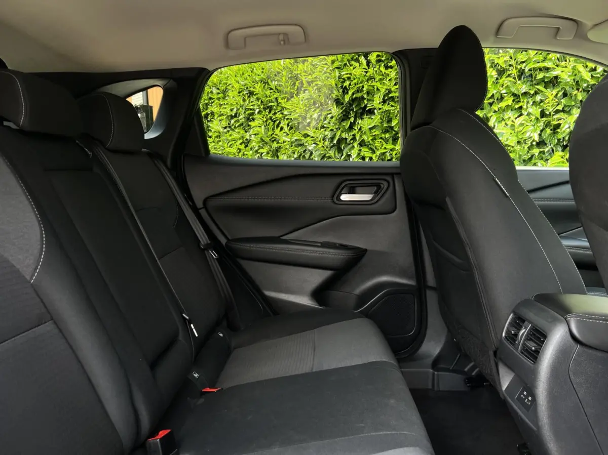 1.3 MHEV N-Connecta, NL AUTO, NAP LOGISCH, NAVIGATIE, CRUISE CONTROL, CLIMATE CONTROL, DODEHOEK, KEYLESS, LED, PDC, LICHTMETAAL 18"