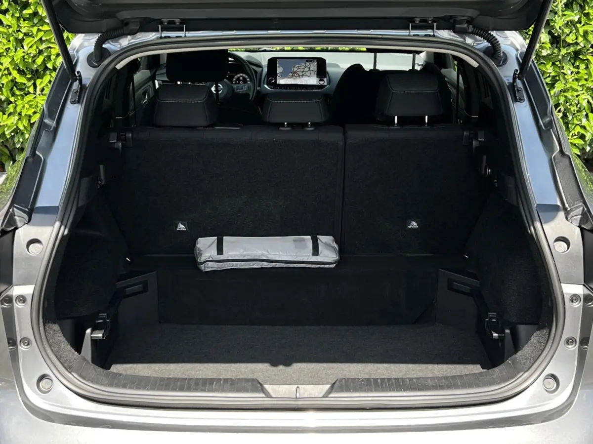 1.3 MHEV N-Connecta, NL AUTO, NAP LOGISCH, NAVIGATIE, CRUISE CONTROL, CLIMATE CONTROL, DODEHOEK, KEYLESS, LED, PDC, LICHTMETAAL 18"