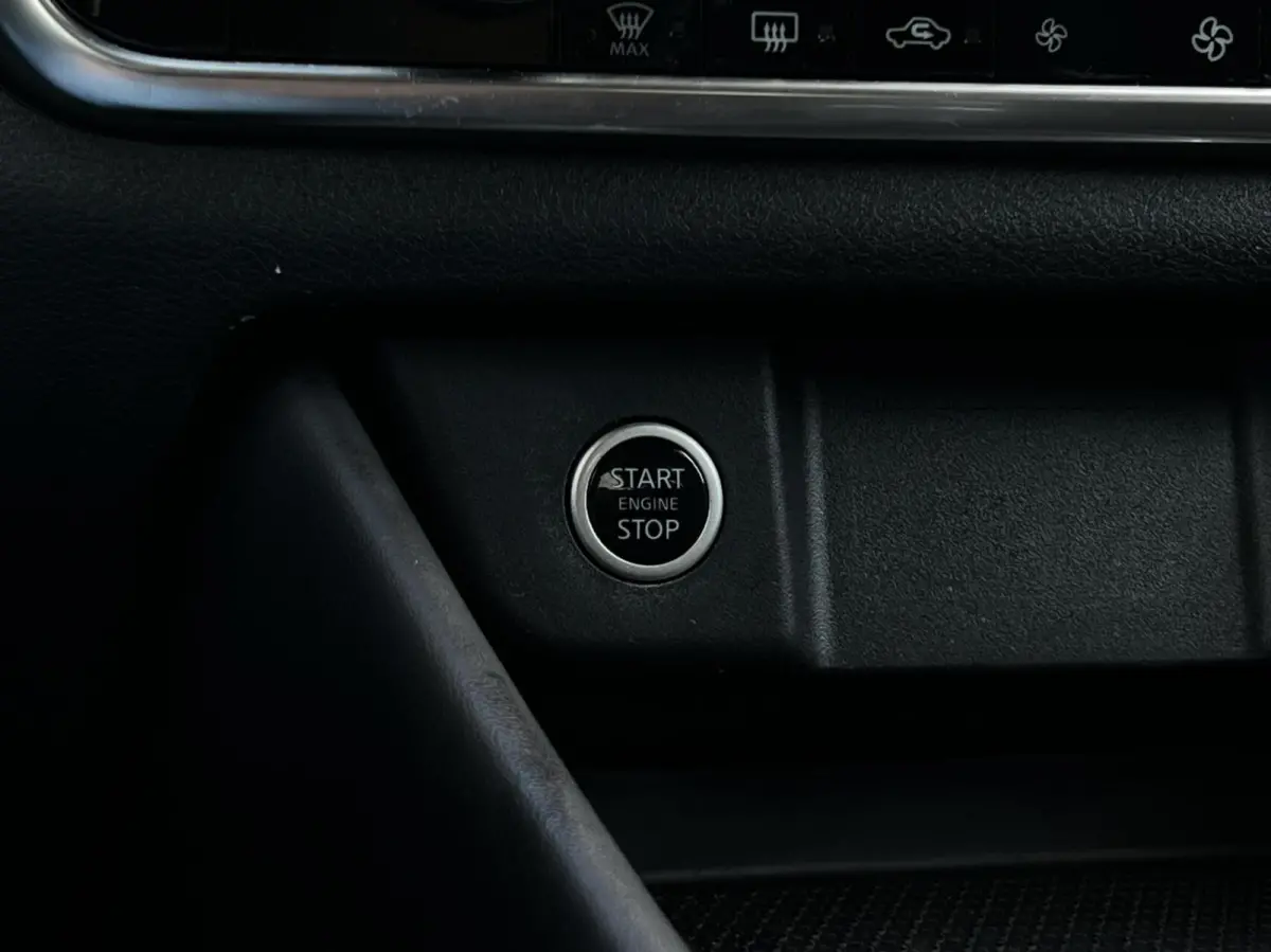 1.3 MHEV N-Connecta, NL AUTO, NAP LOGISCH, NAVIGATIE, CRUISE CONTROL, CLIMATE CONTROL, DODEHOEK, KEYLESS, LED, PDC, LICHTMETAAL 18"