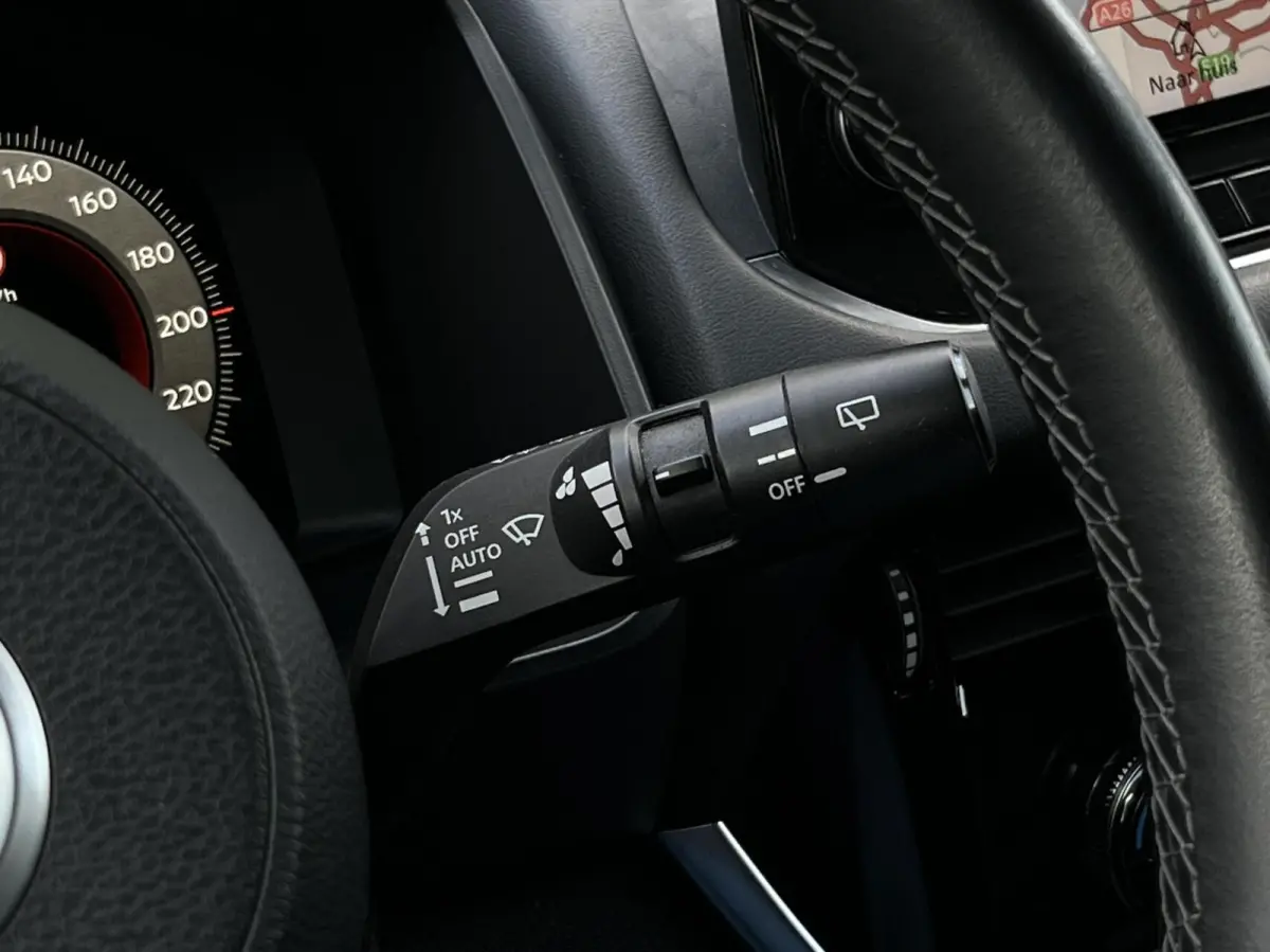 1.3 MHEV N-Connecta, NL AUTO, NAP LOGISCH, NAVIGATIE, CRUISE CONTROL, CLIMATE CONTROL, DODEHOEK, KEYLESS, LED, PDC, LICHTMETAAL 18"
