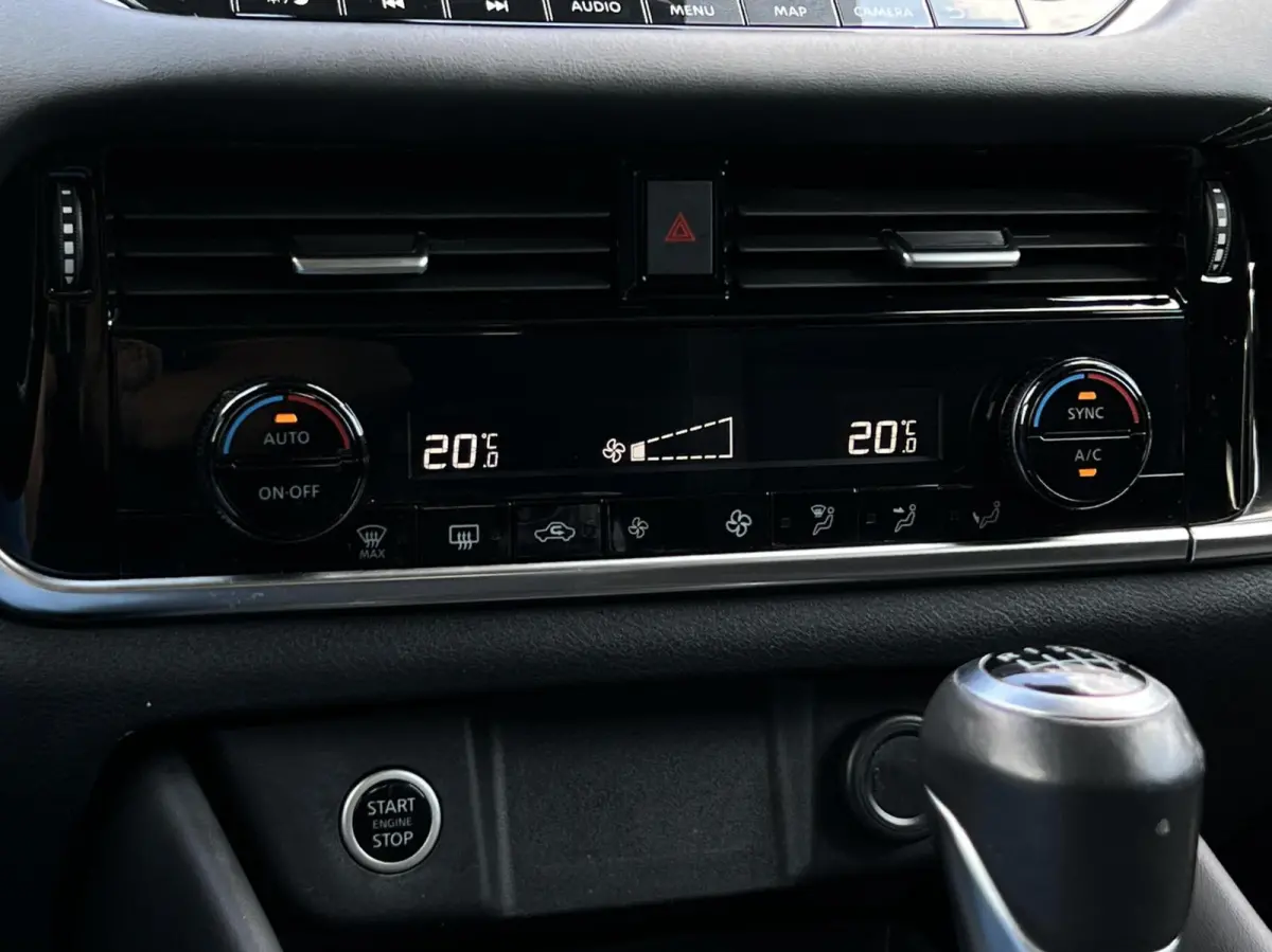 1.3 MHEV N-Connecta, NL AUTO, NAP LOGISCH, NAVIGATIE, CRUISE CONTROL, CLIMATE CONTROL, DODEHOEK, KEYLESS, LED, PDC, LICHTMETAAL 18"