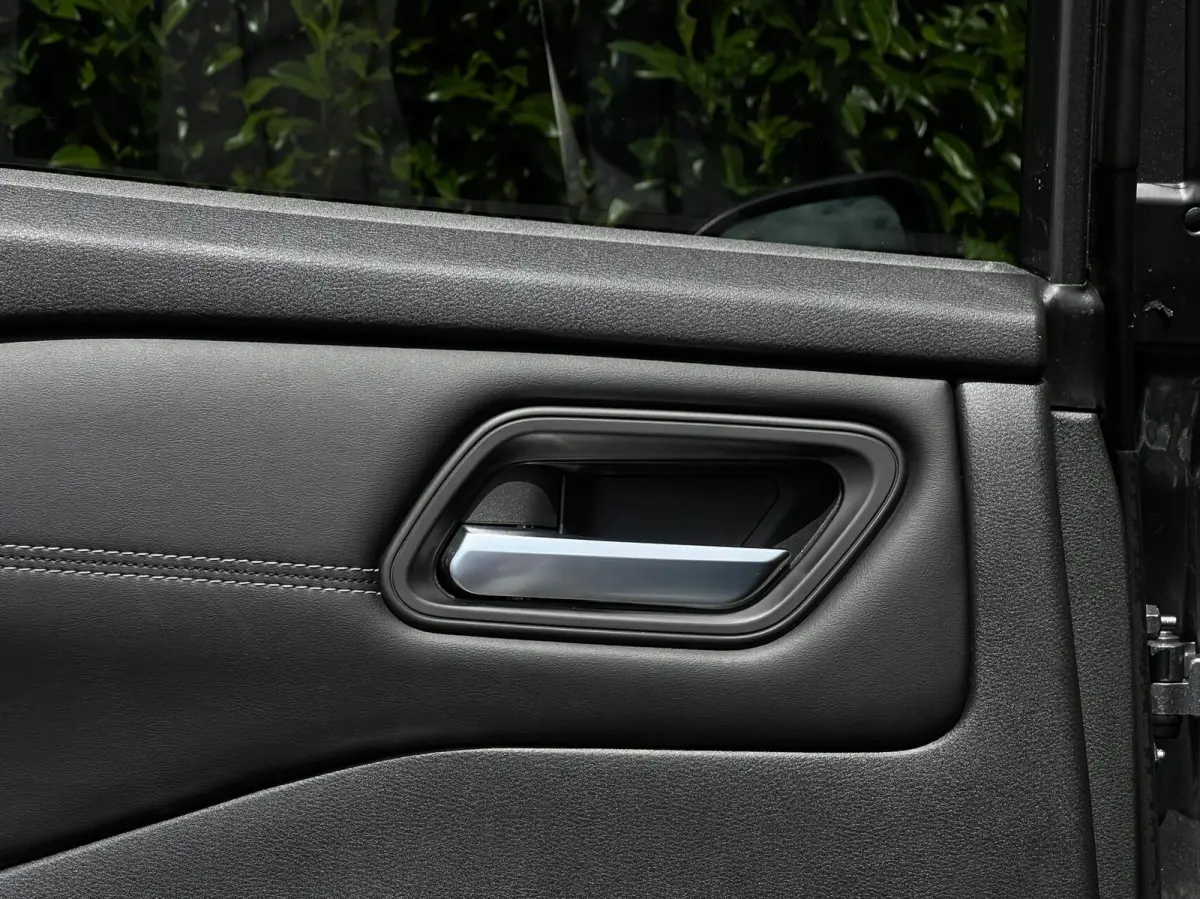 1.3 MHEV N-Connecta, NL AUTO, NAP LOGISCH, NAVIGATIE, CRUISE CONTROL, CLIMATE CONTROL, DODEHOEK, KEYLESS, LED, PDC, LICHTMETAAL 18"