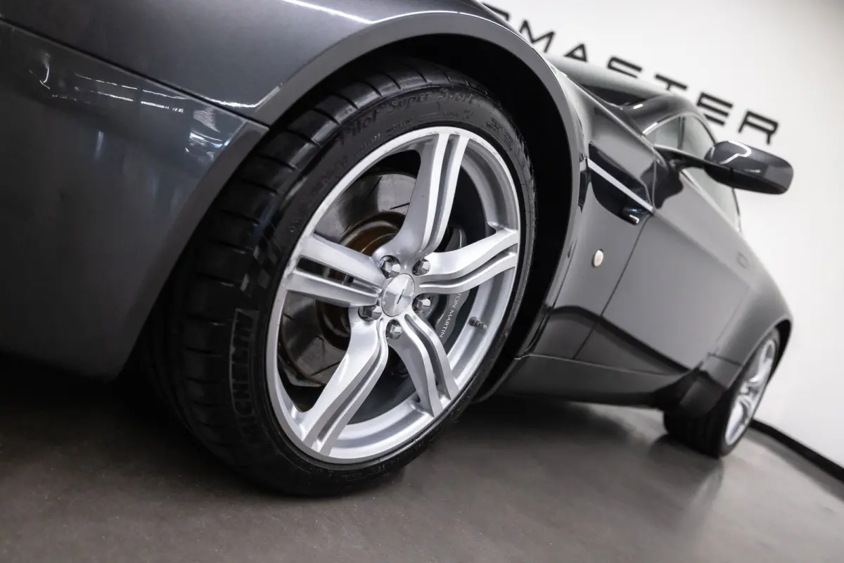 4.7 V8 Fiscale waarde € 12.000,- 4.7 V8