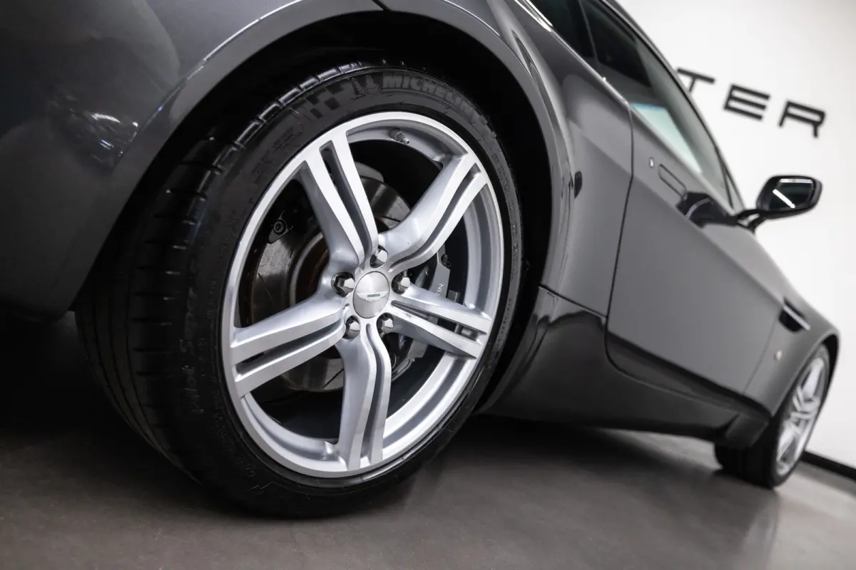 4.7 V8 Fiscale waarde € 12.000,- 4.7 V8