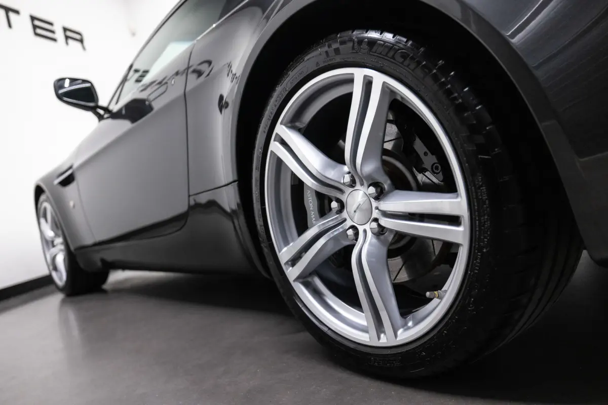 4.7 V8 Fiscale waarde € 12.000,- 4.7 V8