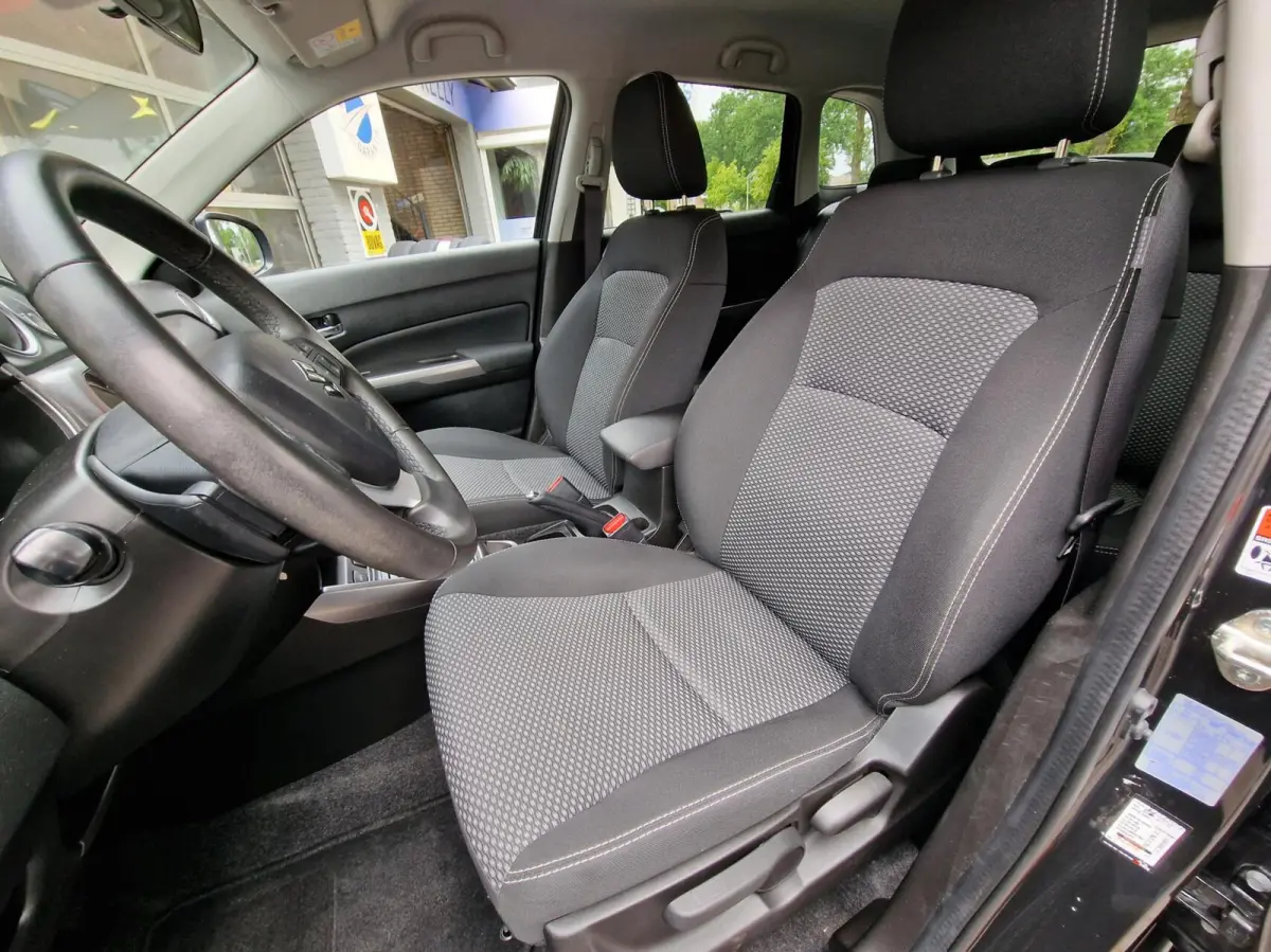 1.0 Boosterjet Select|automaat|Clima|Cruise|Navi|Camera|17-inch|