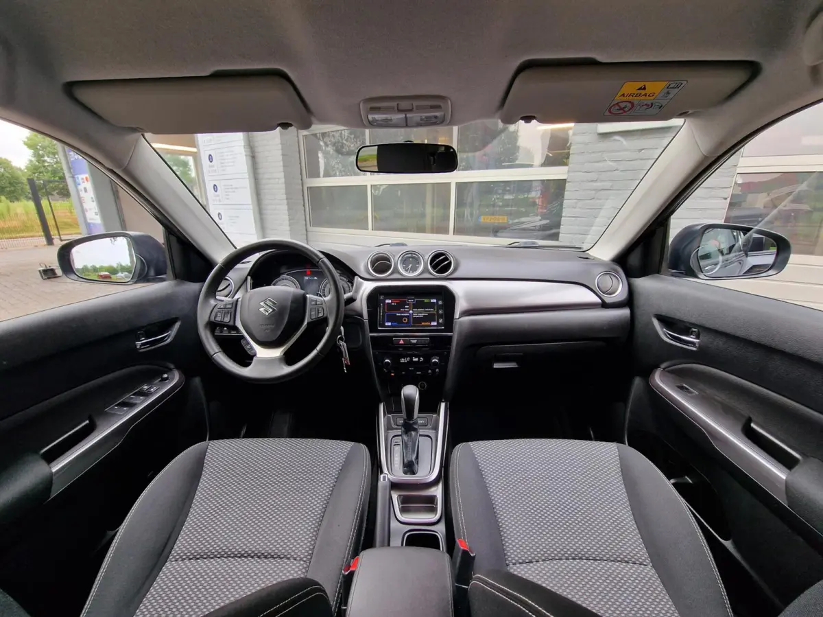 1.0 Boosterjet Select|automaat|Clima|Cruise|Navi|Camera|17-inch|