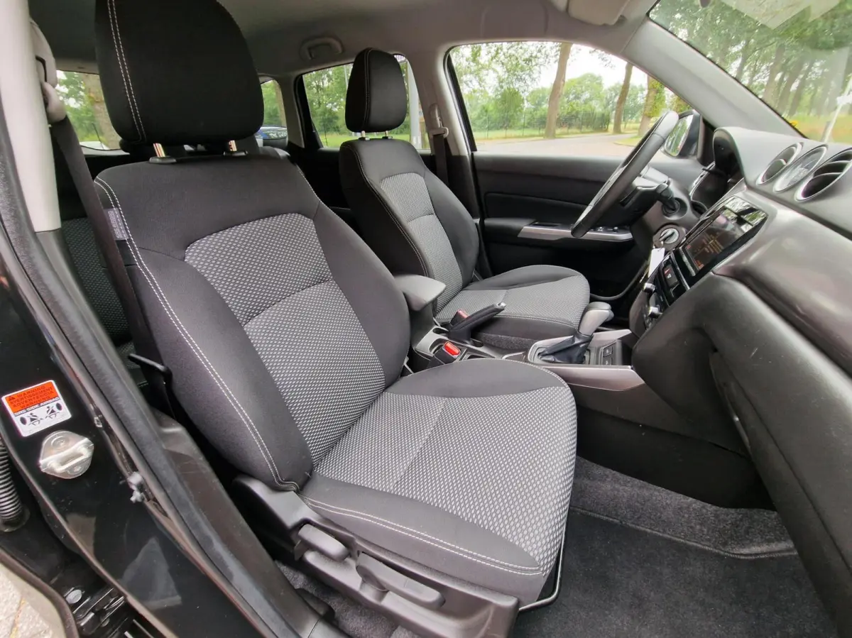 1.0 Boosterjet Select|automaat|Clima|Cruise|Navi|Camera|17-inch|