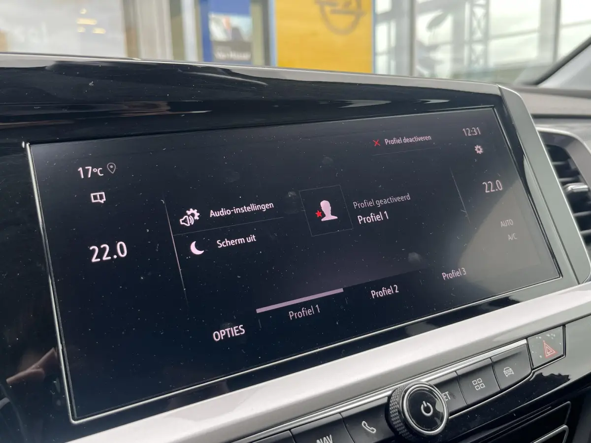 1.2 Turbo Business Elegance | Climate Control | Cruise Control | Achteruitrijcamera | Elektrisch Bedienbare Achterklep | Navigatie | Dodehoekdetectie | Apple Carplay/ Android Auto |