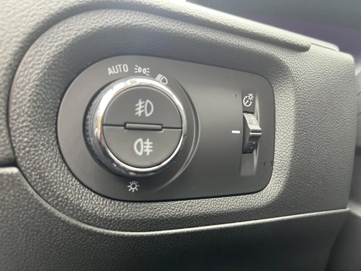 1.2 Turbo Business Elegance | Climate Control | Cruise Control | Achteruitrijcamera | Elektrisch Bedienbare Achterklep | Navigatie | Dodehoekdetectie | Apple Carplay/ Android Auto |