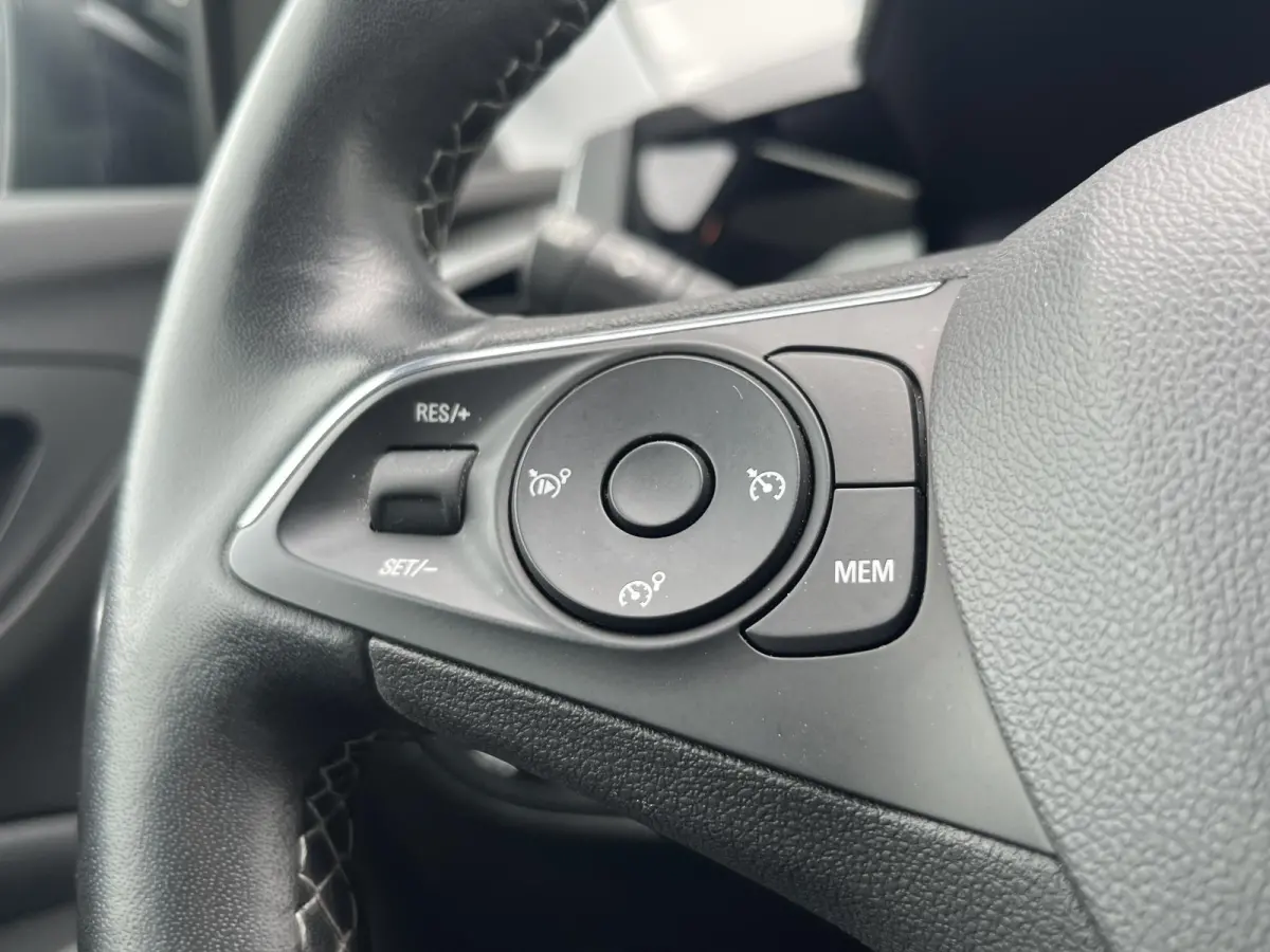 1.2 Turbo Business Elegance | Climate Control | Cruise Control | Achteruitrijcamera | Elektrisch Bedienbare Achterklep | Navigatie | Dodehoekdetectie | Apple Carplay/ Android Auto |