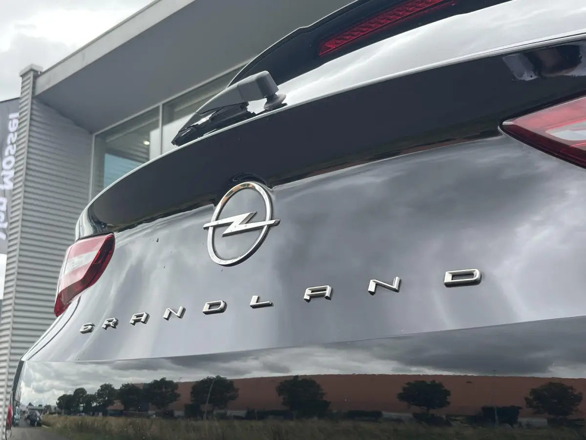 1.2 Turbo Business Elegance | Climate Control | Cruise Control | Achteruitrijcamera | Elektrisch Bedienbare Achterklep | Navigatie | Dodehoekdetectie | Apple Carplay/ Android Auto |