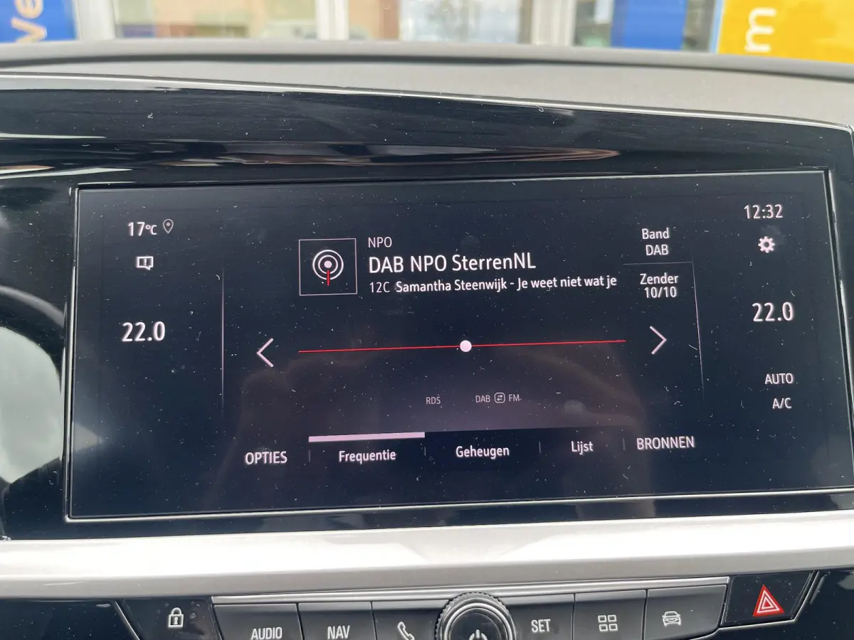1.2 Turbo Business Elegance | Climate Control | Cruise Control | Achteruitrijcamera | Elektrisch Bedienbare Achterklep | Navigatie | Dodehoekdetectie | Apple Carplay/ Android Auto |