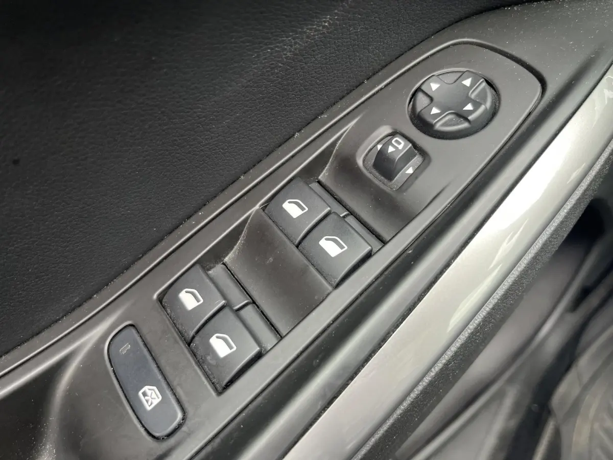1.2 Turbo Business Elegance | Climate Control | Cruise Control | Achteruitrijcamera | Elektrisch Bedienbare Achterklep | Navigatie | Dodehoekdetectie | Apple Carplay/ Android Auto |