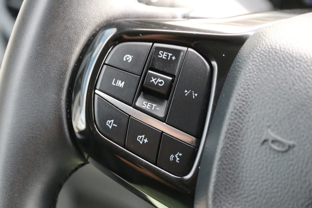 2.0 TDCI 136 | Limited | 2.5t trekgewicht | L2H1 | Navi | Clima..