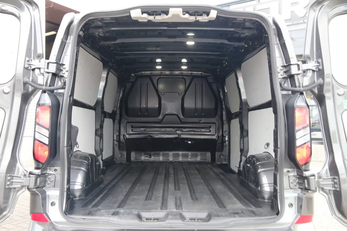 2.0 TDCI 136 | Limited | 2.5t trekgewicht | L2H1 | Navi | Clima..