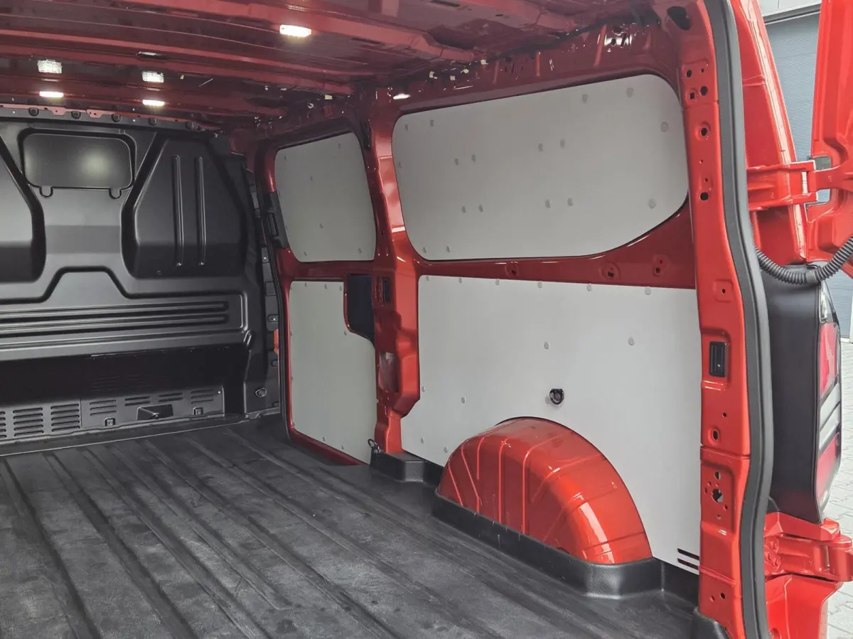 320 2.0TDCI L2H1 | Veel extra`s | Adaptive Cruise Control