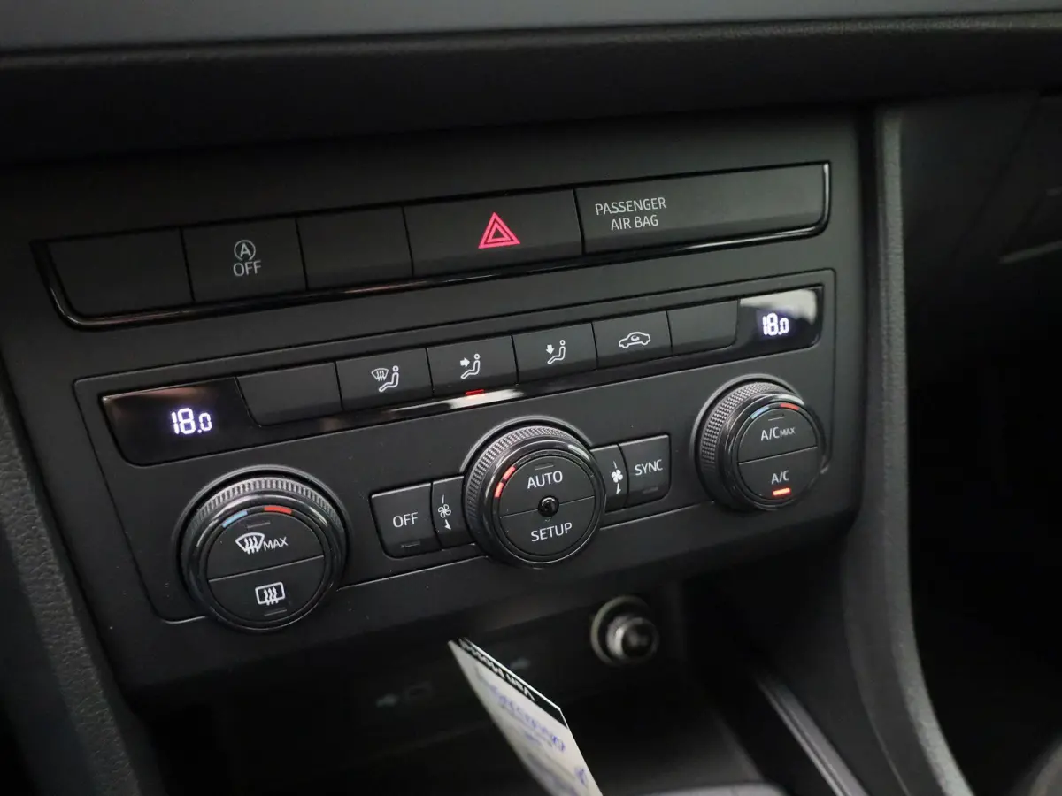 1.0 TSI Reference | Climate Control | Carplay | Parkeersensoren |