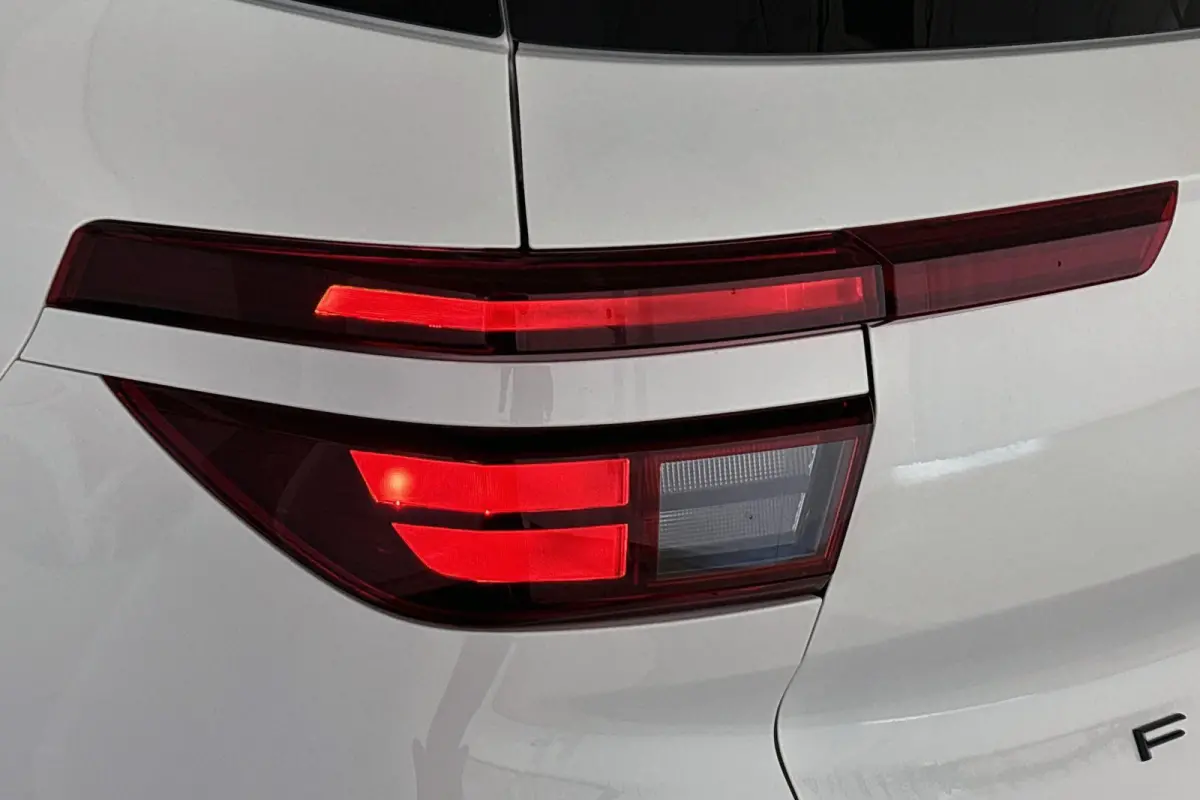 1.2 Turbo Hybrid Edition 7 Jaar garantie / Snel leverbaar /  Nieuw
