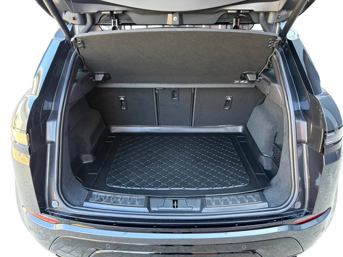 1.5 P270e PHEV AWD SE Dynamic Edition | Black Pack | Keramische coating | Panoramadak | Meridian audio-installatie | Elektrisch verstelbare stoelen incl. geheugenfunctie | 3D camera | Apple/
