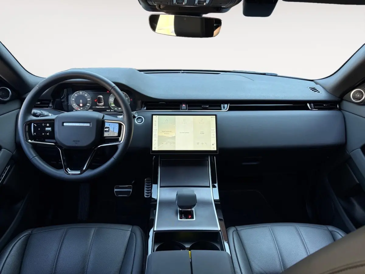 1.5 P270e PHEV AWD SE Dynamic Edition | Black Pack | Keramische coating | Panoramadak | Meridian audio-installatie | Elektrisch verstelbare stoelen incl. geheugenfunctie | 3D camera | Apple/