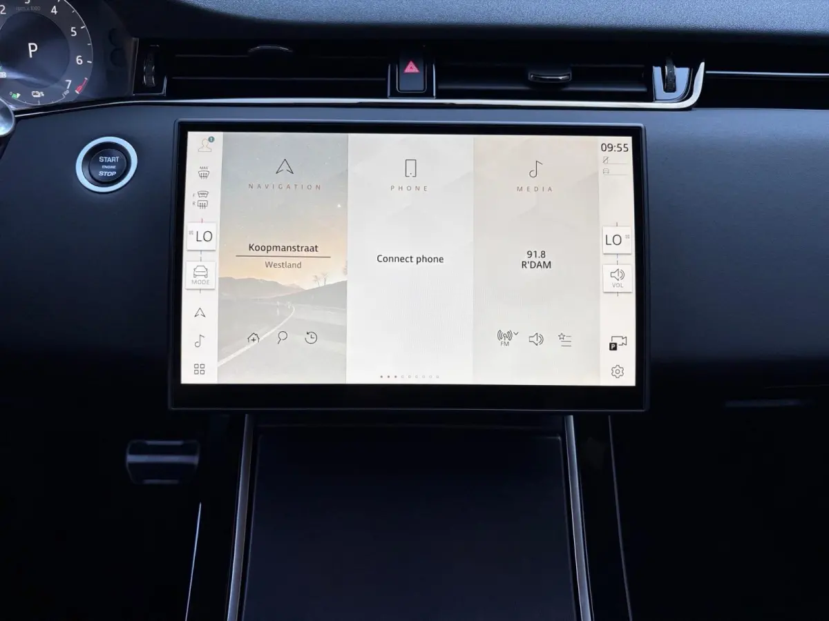 1.5 P270e PHEV AWD SE Dynamic Edition | Black Pack | Keramische coating | Panoramadak | Meridian audio-installatie | Elektrisch verstelbare stoelen incl. geheugenfunctie | 3D camera | Apple/