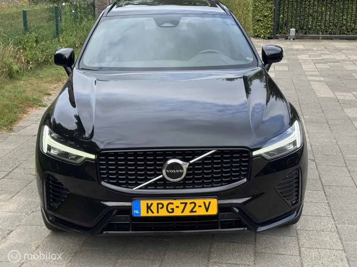 2.0 T6 Plug-in hybrid AWD Plus Dark