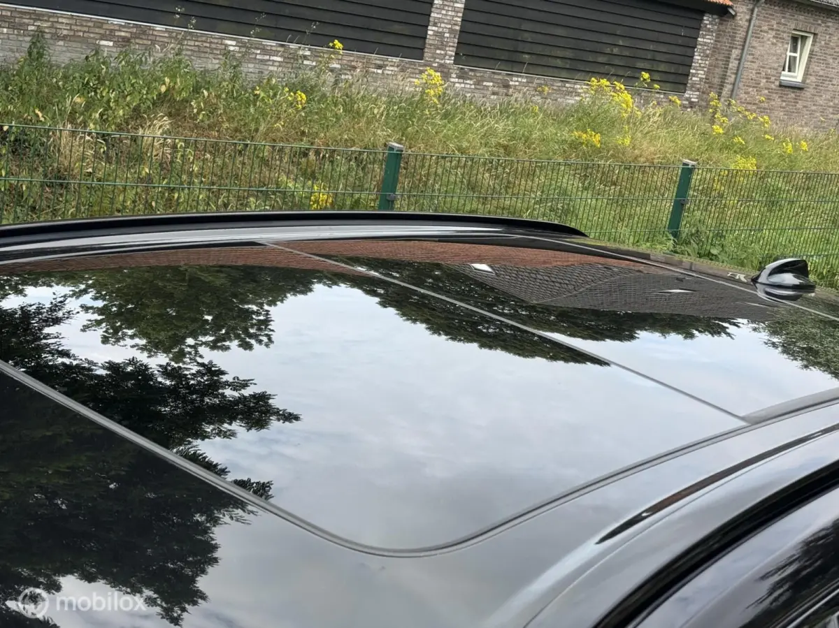 2.0 T6 Plug-in hybrid AWD Plus Dark