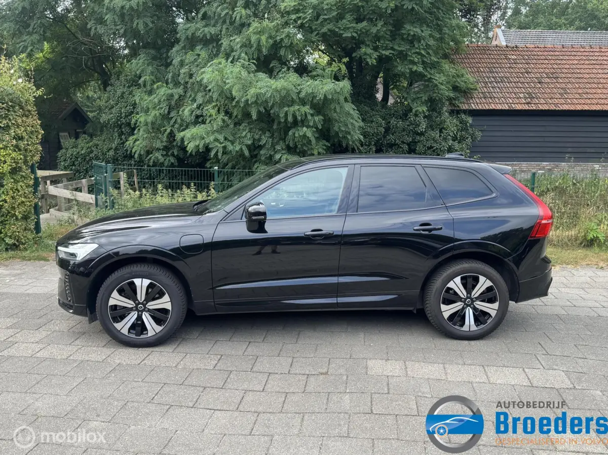 2.0 T6 Plug-in hybrid AWD Plus Dark